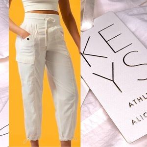 NWT Athleta x Alicia Keys Utility Pant  Off White 20